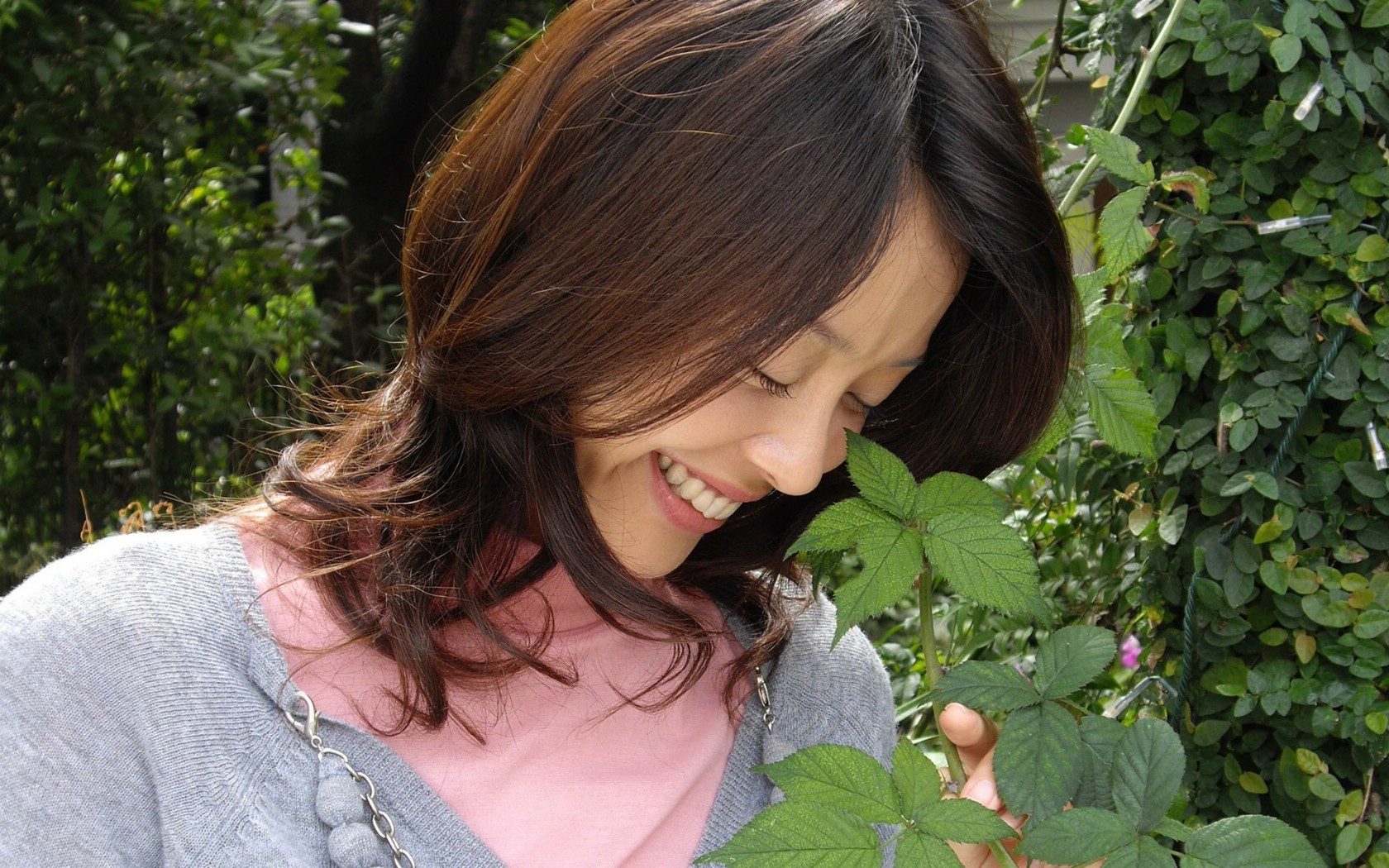 电脑1680×1050壁纸美女桌面壁纸壁纸,美女电优里我美女的天生是图片